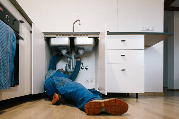 Professional Leak Detection technician working in Santa Rosa Beach, FL